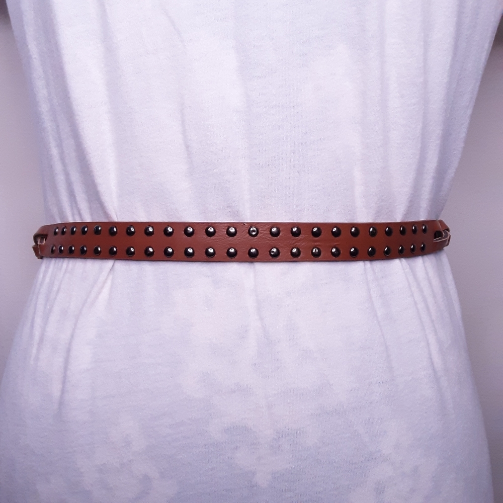 💎Aeropostale Womens Tan Narrow Braided Studded Belt Size Medium - Picture 4 of 8